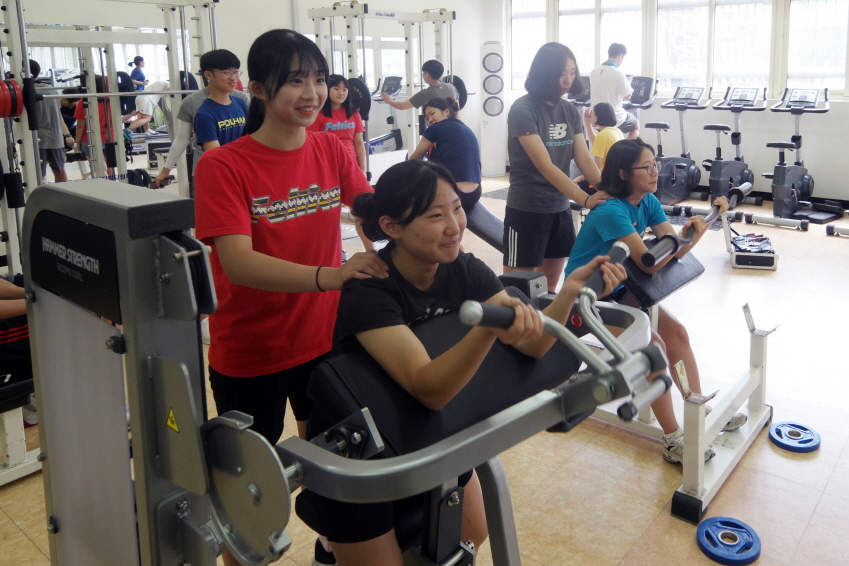 광주 유니버시아드 출전 선수들이 실내에서 쾌적하게 훈련하는 모습