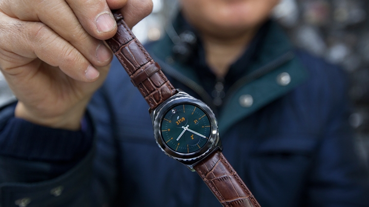 "줄질, 해보셨어요?" 기어 S2 클래식 사용자들의 성지(聖地) '신화사'를 가다