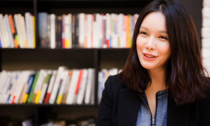 리제씨는 "사실 공모전 참가는 갤럭시 테마서비스 공모전이 처음"이라며 "참가를 결심한 후 '내가 만약 사용자라면 어떤 테마를 좋아할까?'를 가장 많이 고민했다"고 밝혔습니다