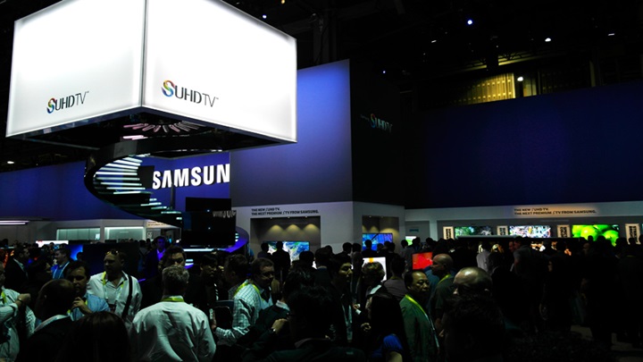 더 크게, 더 얇게, 더 밝게, 더 좋게_CES 시상식을 통해 본 삼성전자 혁신 10년사