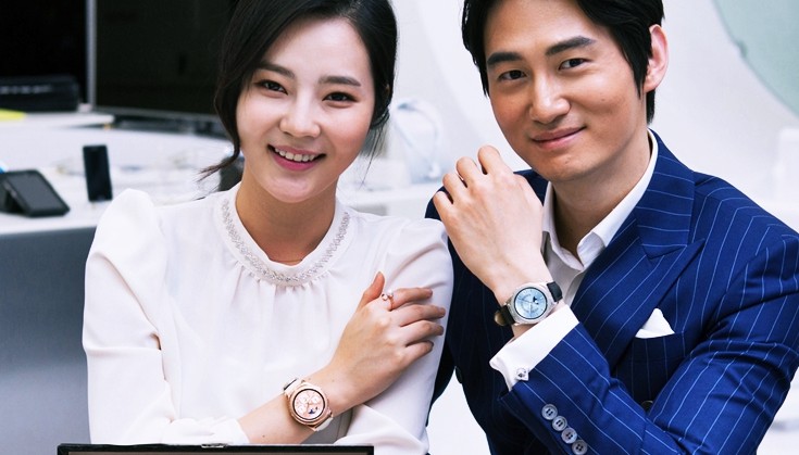 삼성전자, ‘기어 S2클래식’ 로즈골드·플래티넘 국내 출시