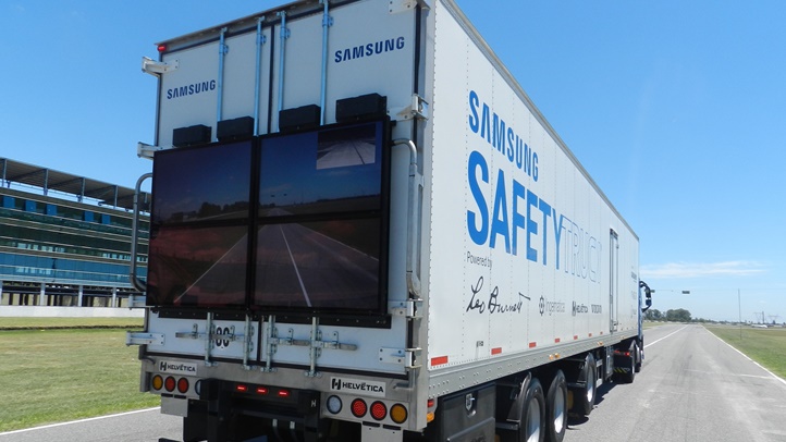 삼성 안전트럭의 후면