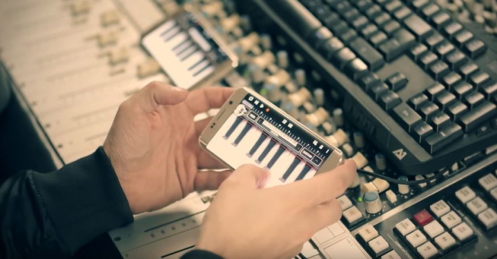 스웨덴 밴드 더티룹스의 갤럭시 브랜드 사운드 제작 소감은? 오버 더 호라이즌 메이킹 영상 공개!