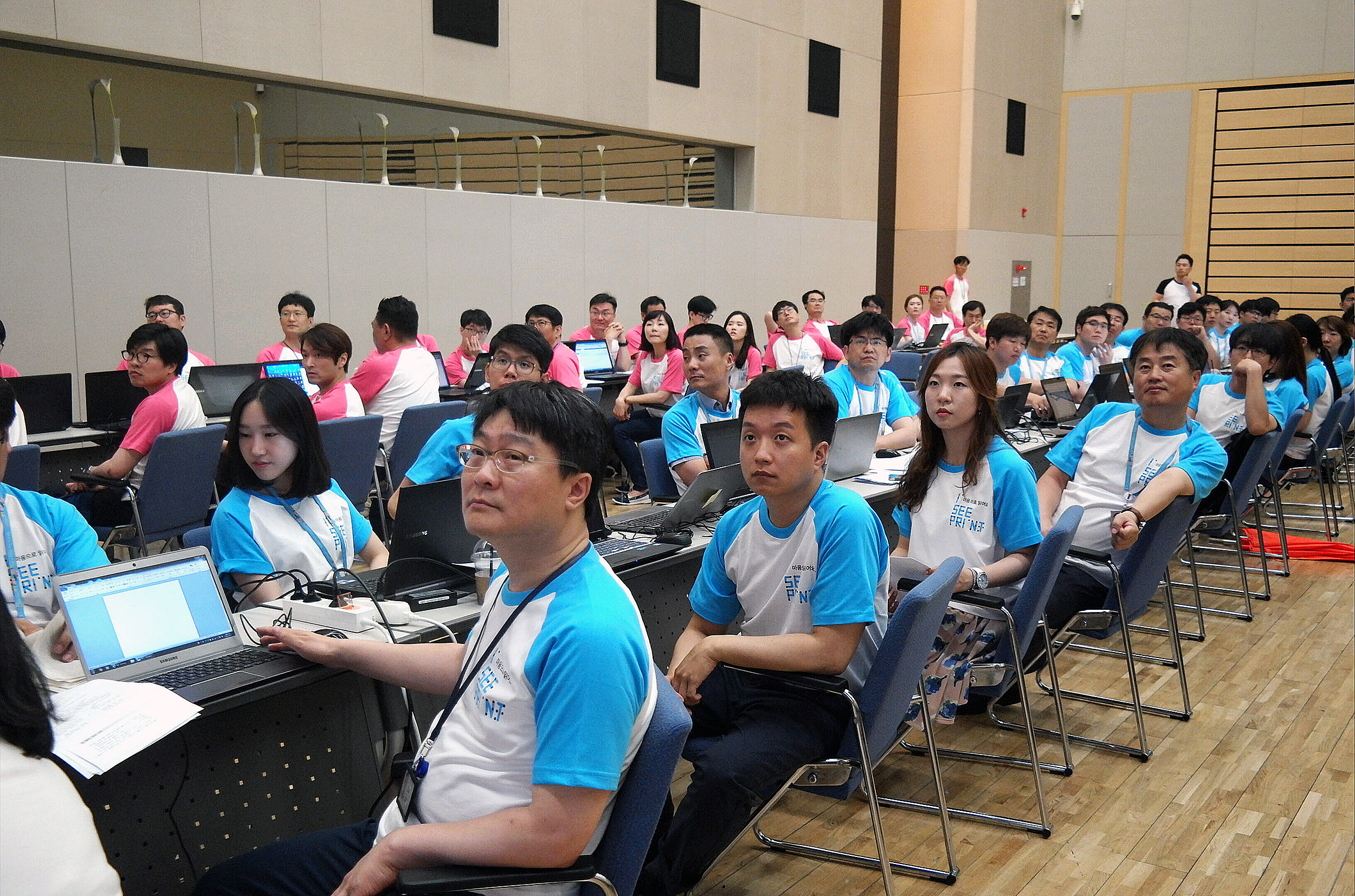 프린팅솔루션사업부 전략마케팅팀 재능기부 프로젝트에 참여한 임직원들