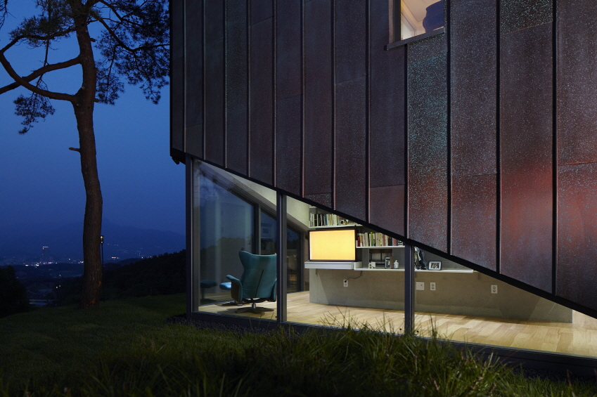 스케테(skete) 하우스에 있는 세리프 TV