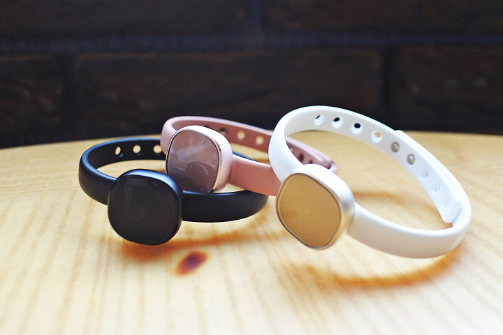 챰 세 가지 색상(로즈쿼츠, 골드, 블랙)