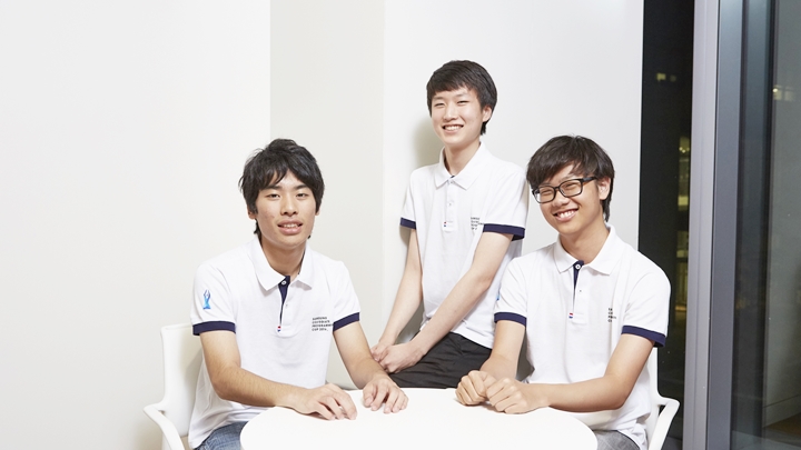 히데 이쿠미씨와 조보령군, 윤지학씨. 국적도, 연령도 서로 다르지만 ‘프로그래밍에 대한 열정’ 하나만큼은 세 사람의 확실한 공통분모다