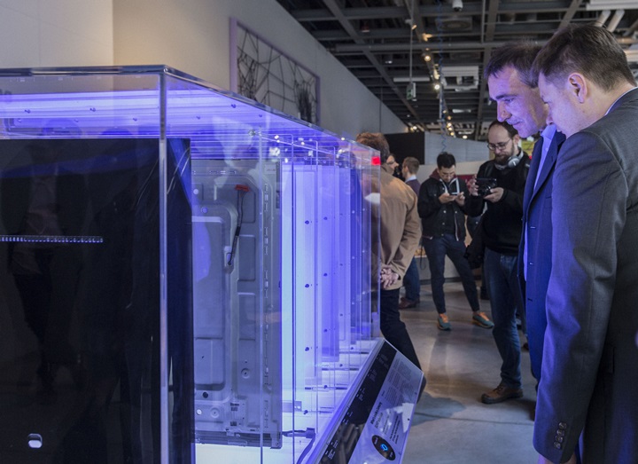 삼성전자가 폴란드 바르샤바에 위치한 코페르니쿠스 과학센터(Centrum Nauki Kopernik)에 퀀텀닷 TV 기술을 전시한다