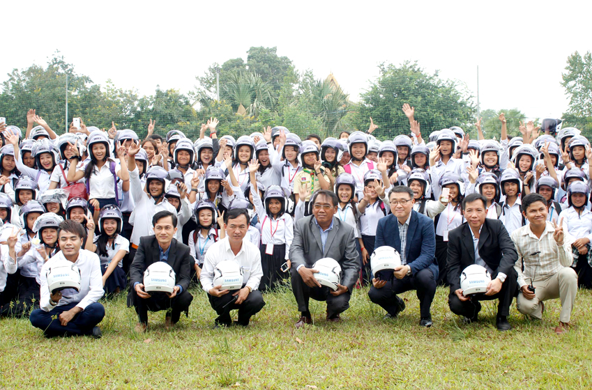 캄보디아 헬멧캠페인 이미지