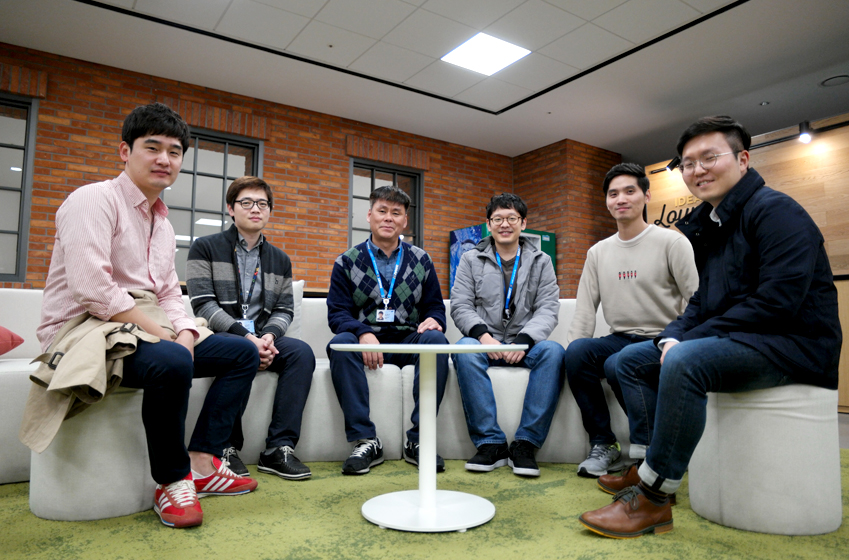 초면이라 어색할 텐데도 기꺼이 단체 사진 촬영을 함께해준 ‘동명이인 삼성전자 임직원’들