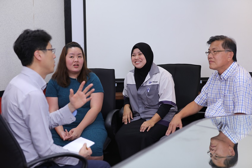삼성전자는 협력사와 노동 공급 업체를 직접 찾아 점검을 실시할 예정입니다.