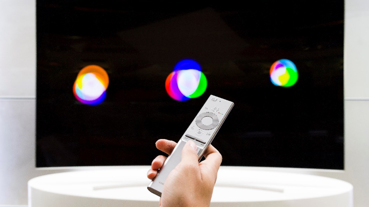 모니터와 리모컨