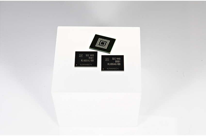 글로벌 모바일 업체에 업계 최대 용량 '128GB UFS' 본격 공급