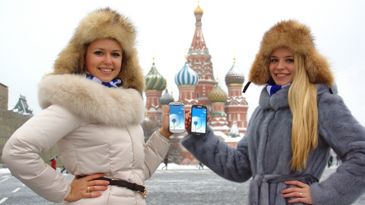 2대 통신사업자 '메가폰' 통해 '갤럭시 SⅢ LTE' 첫 선