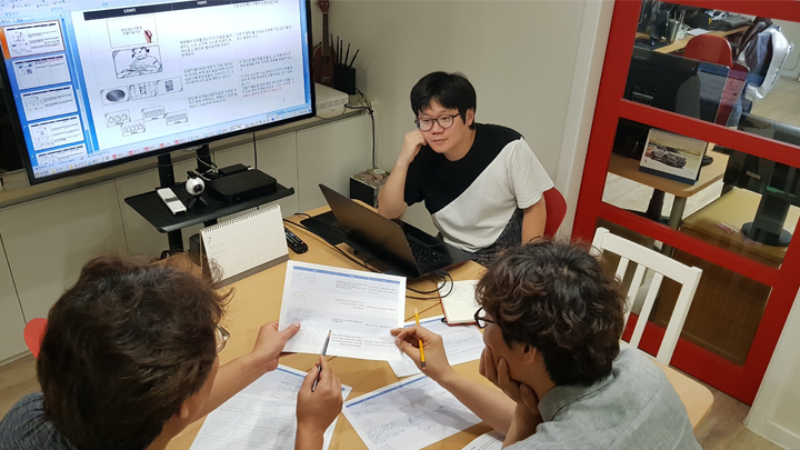 기술 영상을 쉽게 만들려면 전문가 수준으로 해당 기술을 숙지하는 게 우선! 나름 열심히 공부한 후 개발자와 마주 앉았지만 난수표 수준의 자료들 앞에서 한숨이 절로 나왔다