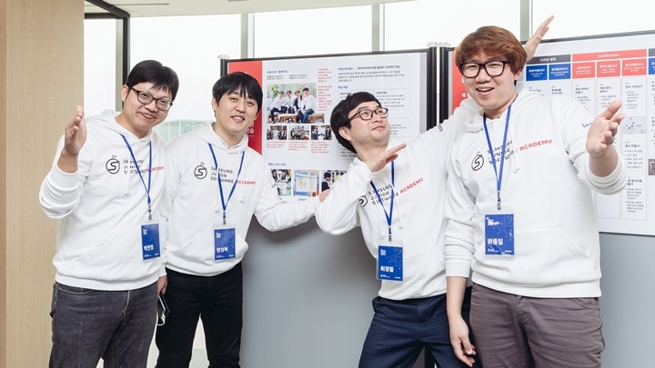 ▲ 왼쪽부터 박찬정 선생님(샛별 중학교), 박종일 선생님(동화 고등학교), 양성혁 선생님(퇴계원 중학교), 최경철 선생님(예봉 중학교)