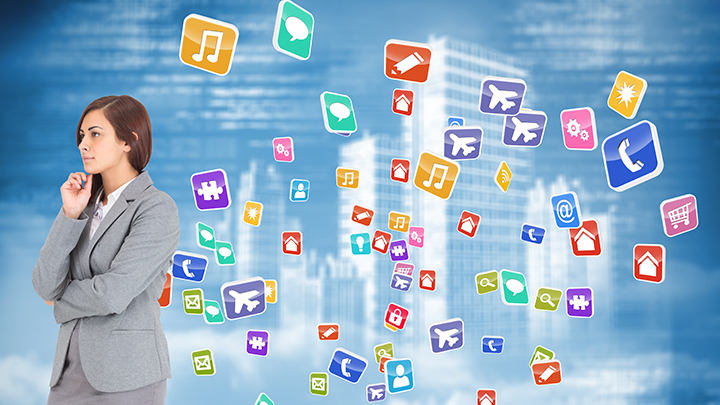 언어와 데이터가 모든 면에서 공통점을 띠는 건 아니다. 일단 사회적 규약이어서 크게 변화하지 않는 언어와 달리 데이터 관련 학문과 기술은 엄청나게 빠른 속도로 발전하고 있다.