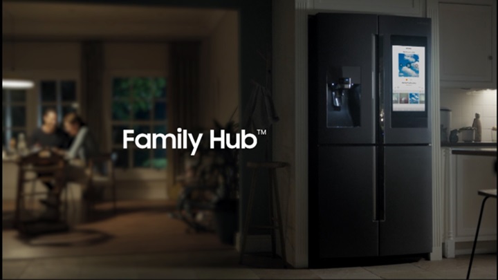 빅스비부터 스마트싱스까지 담은 2018년형 패밀리허브