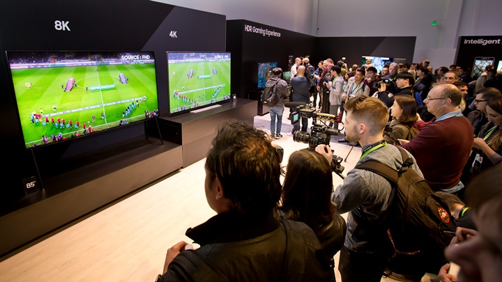 The Wall 퍼스트룩 현장