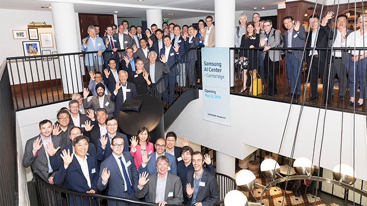 손흔드는 단체컷