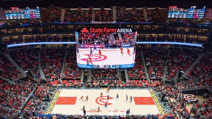 삼성전자가 미국 프로 농구(NBA)팀 ‘애틀랜타 호크스(Atlanta Hawks)’의 홈경기장인 ‘스테이트 팜 아레나(State Farm Arena)’에 스마트 LED 사이니지를 활용해 초대형 스크린을 설치했다.