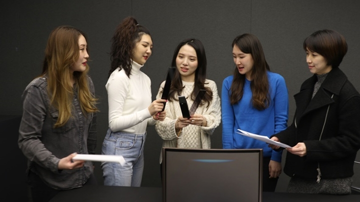 2019년형 무풍에어컨 UX 디자인을 담당한 (왼쪽부터) 신주인, 이효제, 오윤정, 나누리, 정영빈 디자이너