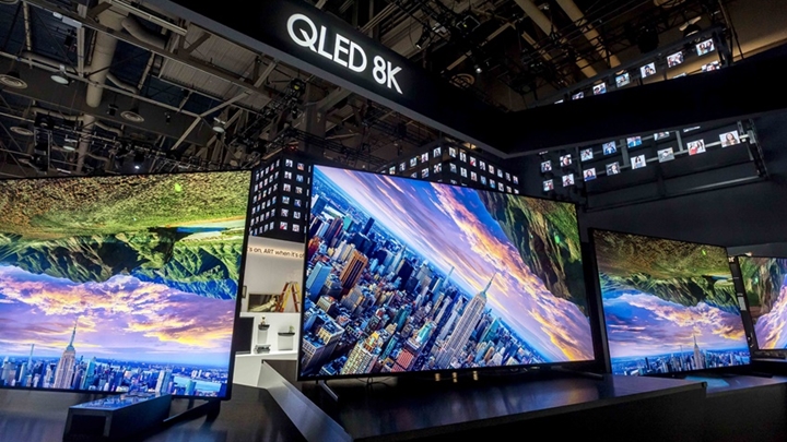 QLED 8K TV 신제품의 모습
