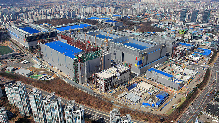 화성캠퍼스 EUV 라인 전경