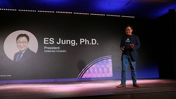 5월 14일(현지시간) 미국 산타클라라에서 열린 ‘삼성 파운드리 포럼 2019’에서 삼성전자 파운드리 사업부 정은승 사장이 기조 연설을 하고 있다.