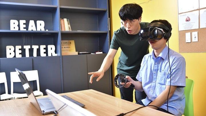 VR로 발달장애인을 교육하는 베어베터 프로그램
