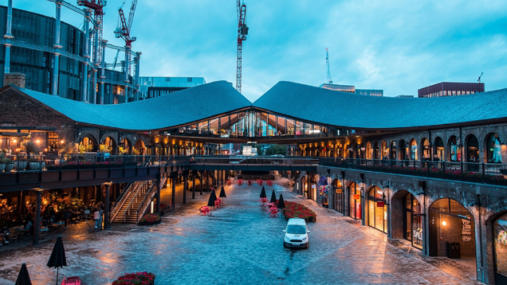 영국 런던에 있는 쇼핑몰 ‘콜 드롭스 야드’에 위치한 ‘삼성 킹스크로스’ 외경