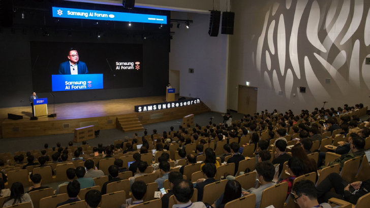 5일 삼성전자 서울R&D캠퍼스에서 열린 ‘삼성 AI 포럼 2019’에서 고동진 사장이 개회사를 하고 있다.