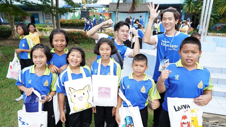 동남아 오세아니아 소외 지연 아이들과 삼성 임직원의 모습