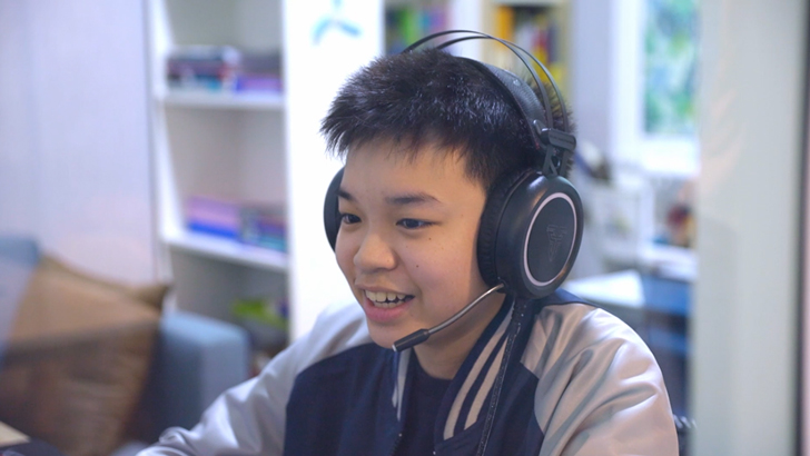 삼성 이노베이션 캠퍼스를 통해 온라인 교육을 받고 있는 태국 학생