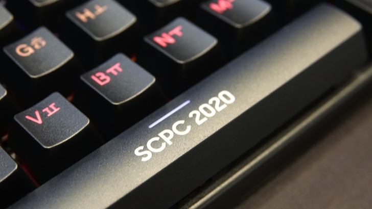 SCPC가 새겨진 마우스 패드와 키보드
