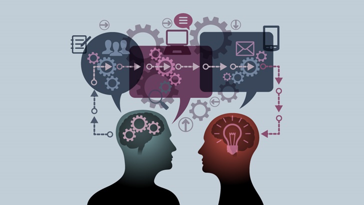 오픈 소스를 상징하는 이미지 / 사람 두명이 맞대고 이야기를 나누고 있다