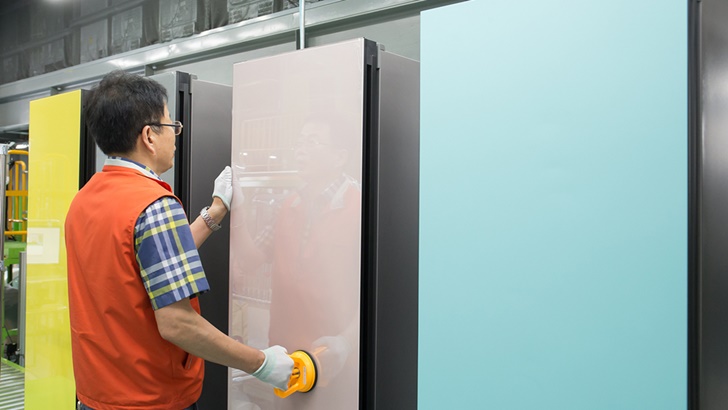 삼성 비스포크 냉장고 생산라인_출하량 100만대 돌파(2)