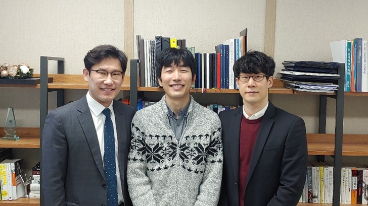 이번 연구를 주도한 (왼쪽부터)서울대학교 박정원 교수, 한양대학교 에리카 캠퍼스 전성호 박사, 한양대학교 에리카 캠퍼스 이원철 교수