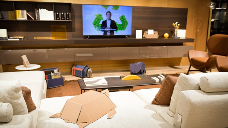 이탈리아 토리노에 위치한 '그린피(Green Pea)' 쇼핑몰에 설치된 삼성전자 에코패키지 상설 전시장.