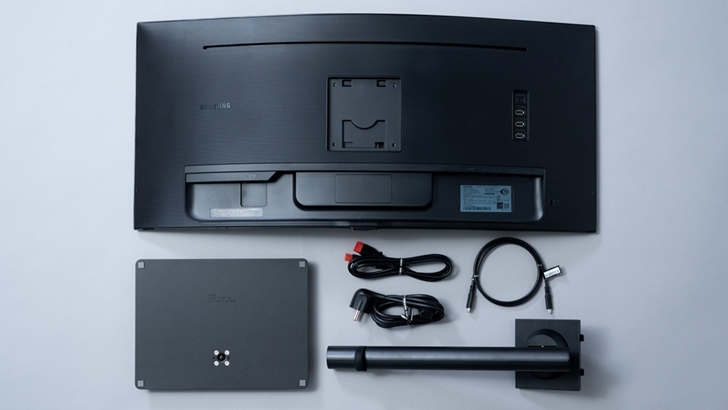 삼성 고해상도 모니터 ‘S65UA’ 부품 나열