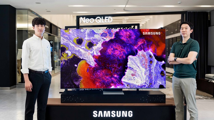 영상디스플레이사업부 TV 상품기획 담당자인 이우민 프로와 홍태진 프로