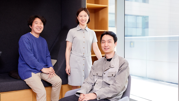 삼성전자 비스포크 정수기의 디자인을 맡은 윤덕상, 최미도, 조태형 디자이너(왼쪽부터)