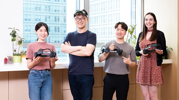 ▲ ‘더블미’의 신은경 매니저, 김희관 대표, 김영일 매니저, Kristen Pimley 매니저