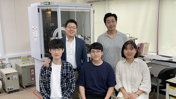 연구팀 단체 사진