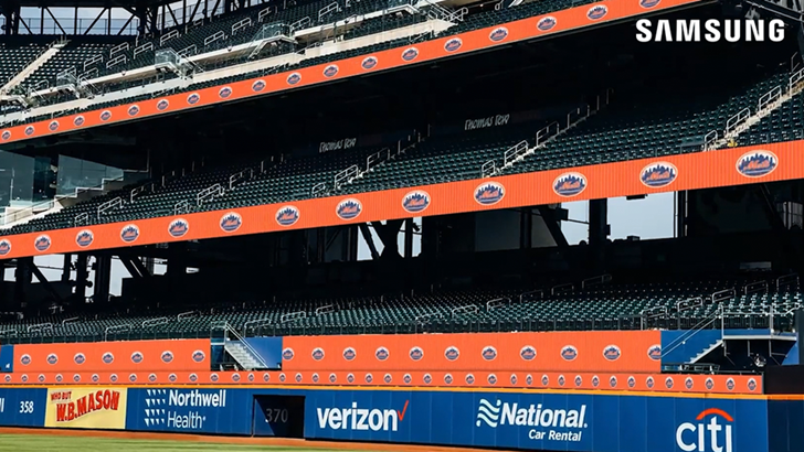 LED 디스플레이를 활용해 리노베이션 예정인 시티 필드 렌더링 이미지