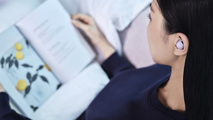 ANC 사용 중인 라이프스타일 이미지