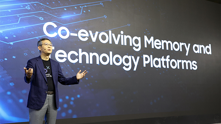 10월 5일(현지시간) 미국 실리콘밸리에서 열린 '삼성 테크 데이 2022'에서 메모리사업부장 이정배 사장이 발표를 하고 있는 모습