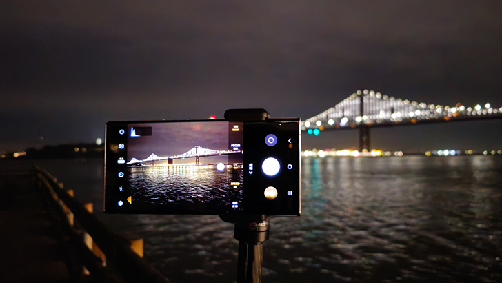 Expert RAW로 사진 찍는 모습