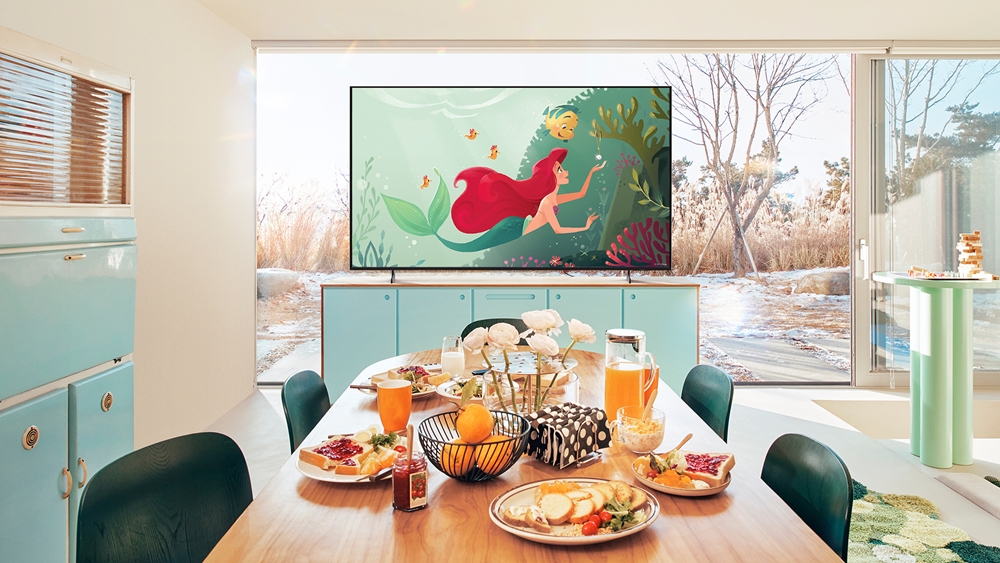 삼성 아트 스토어 디즈니 컬렉션에 포함된 '인어공주(The Little Mermaid: Discovering a Pearl Necklace)' 라이프스타일 이미지