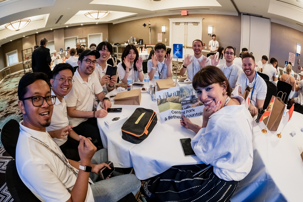 콘텐츠 연출을 구상 중인 멤버스와 팀갤럭시